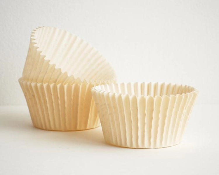baking cups plain Ivory 50x33mm